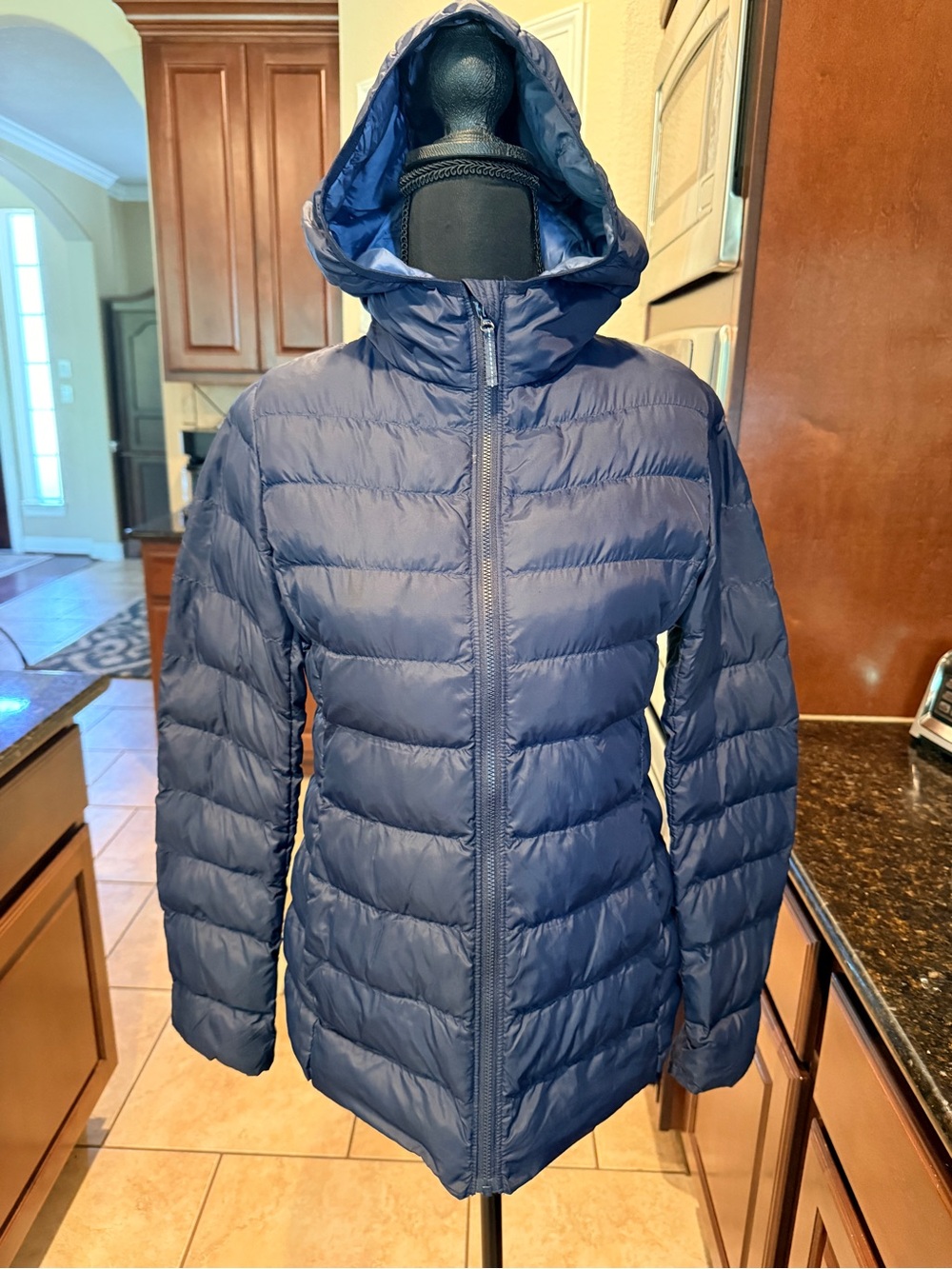 Uniqlo Kids Navy Hooded Packable Puffer Jacket Size 13